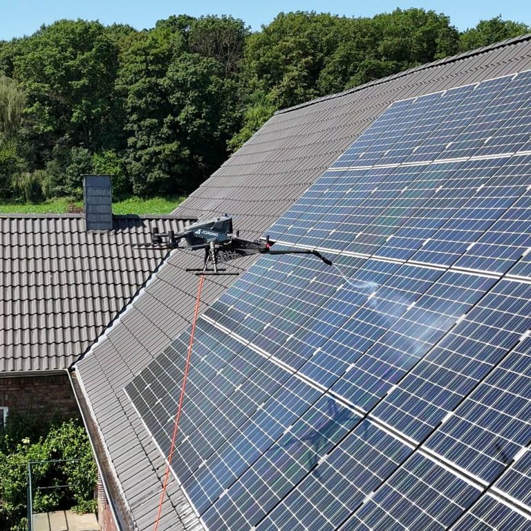 adrono-drohnenreinigung-galerie-solar